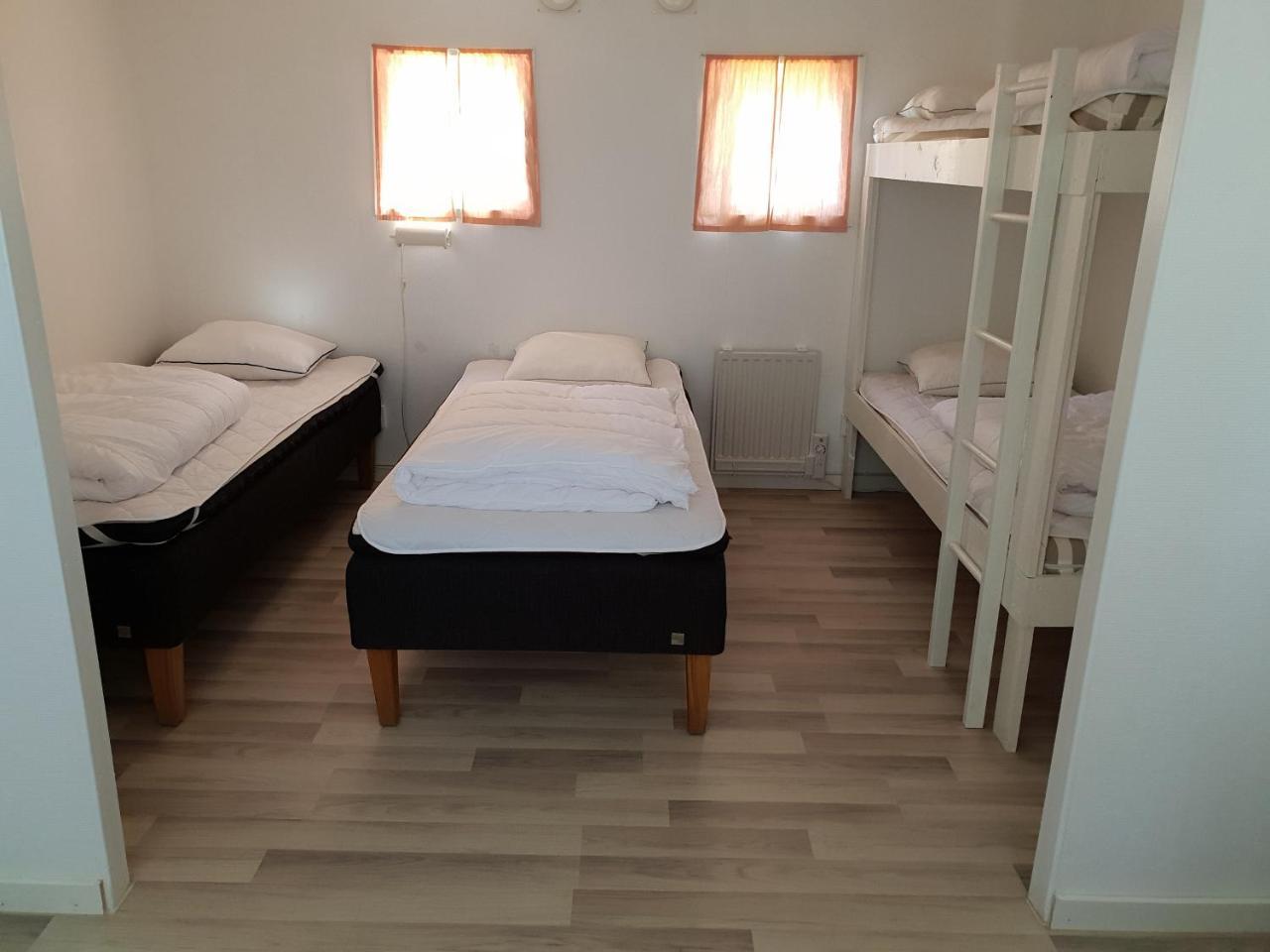 Askeviks Camping & Stugor Sjötorp Екстериор снимка